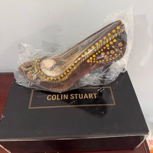 Colin Stuart Elegant Brown Heels with Gold Accents